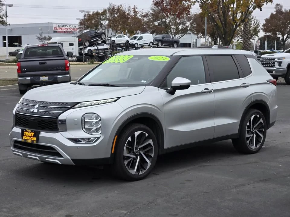 2024 Mitsubishi Outlander - Image 3 of 12