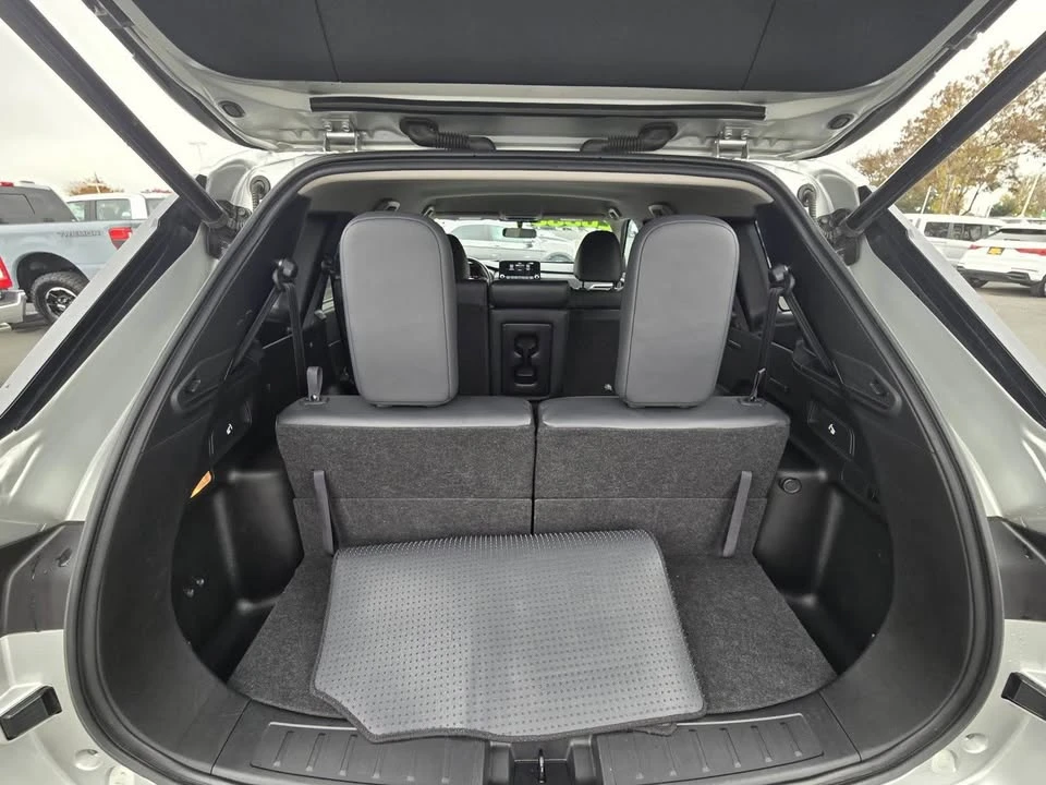 2024 Mitsubishi Outlander - Image 7 of 12