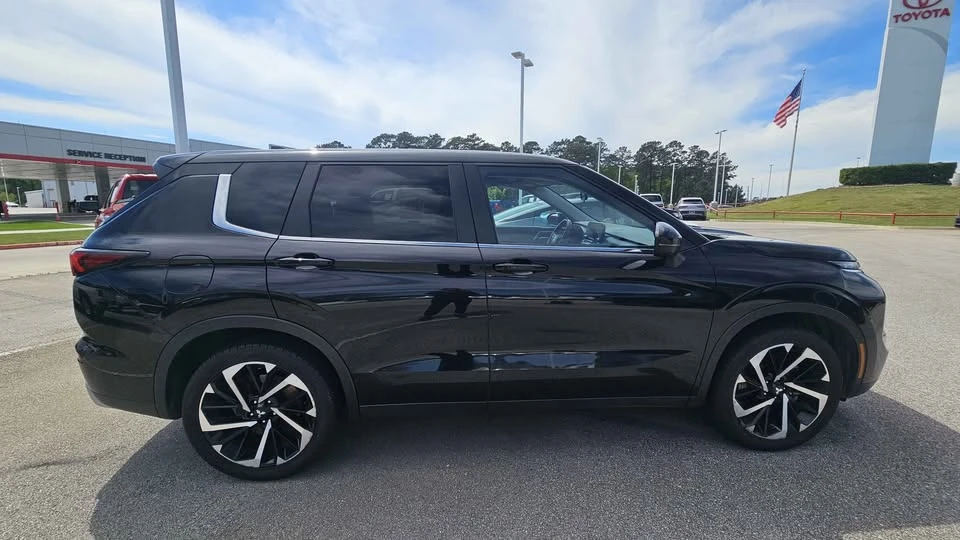 2024 Mitsubishi Outlander - Image 4 of 17