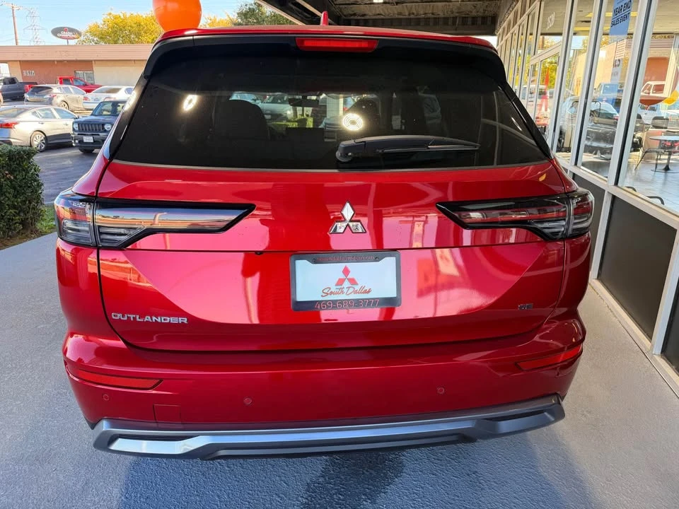 2024 Mitsubishi Outlander - Image 3 of 4