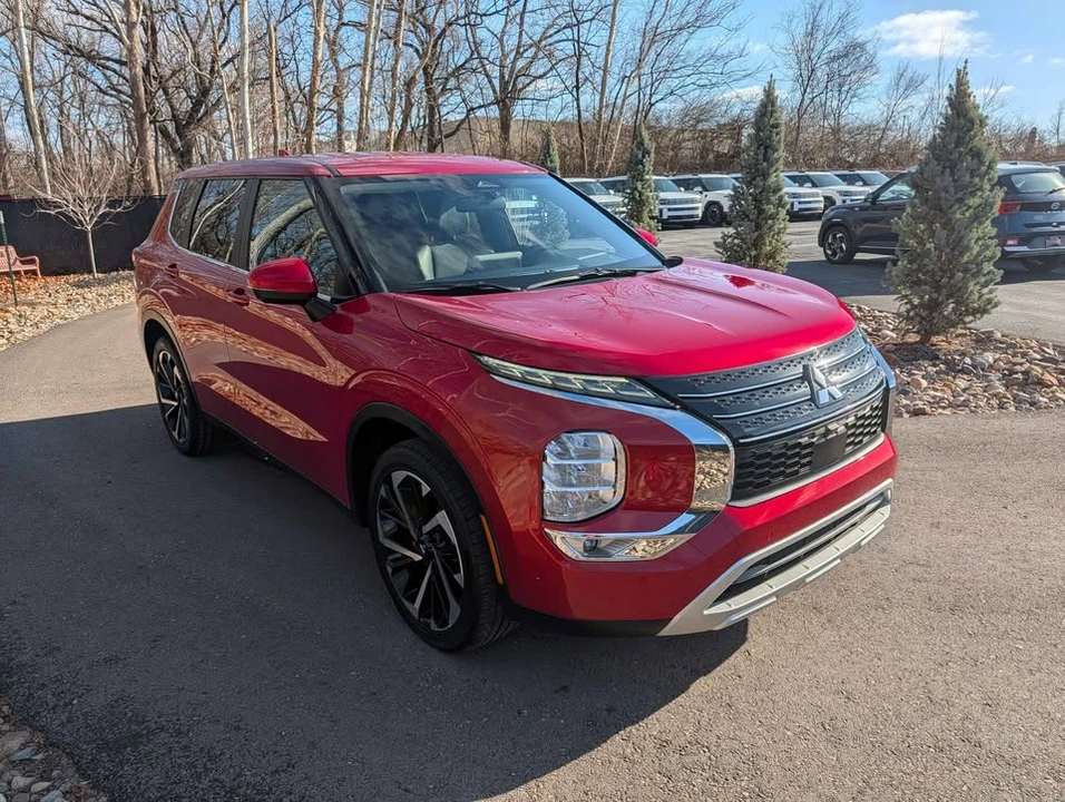 2024 Mitsubishi Outlander - Image 7 of 20