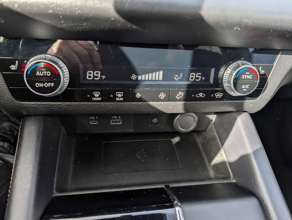 2024 Mitsubishi Outlander - Image 17 of 20