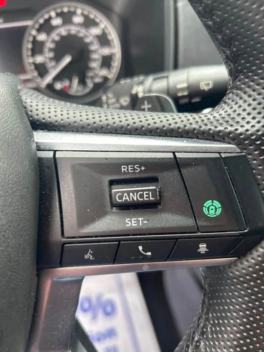 2024 Mitsubishi Outlander - Image 15 of 20