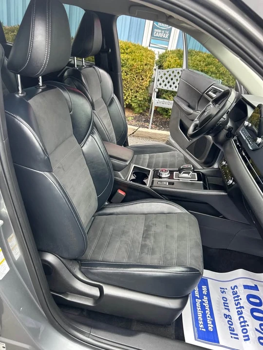 2024 Mitsubishi Outlander - Image 17 of 20