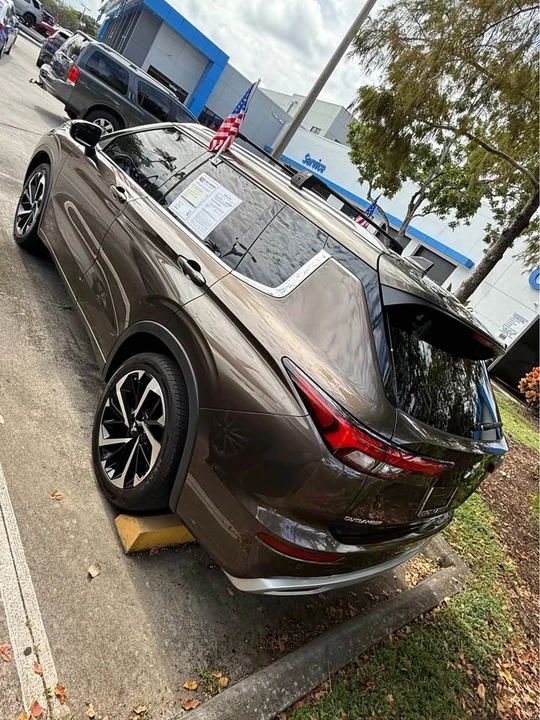 2024 Mitsubishi Outlander - Image 3 of 7
