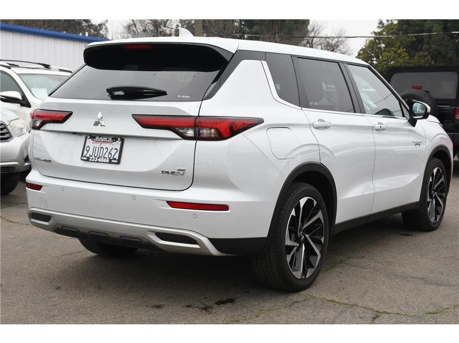 2024 Mitsubishi Outlander - Image 4 of 14