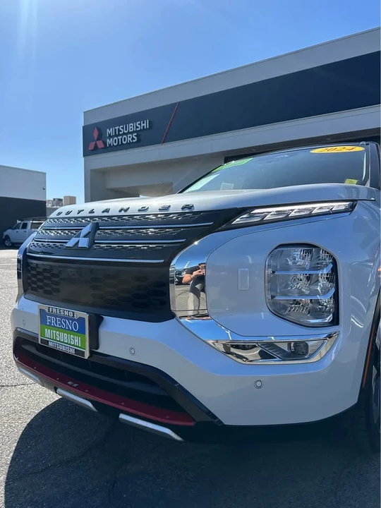 2024 Mitsubishi Outlander - Image 5 of 14