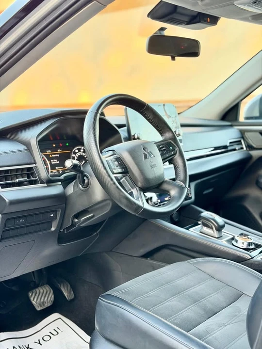 2024 Mitsubishi Outlander - Image 12 of 12