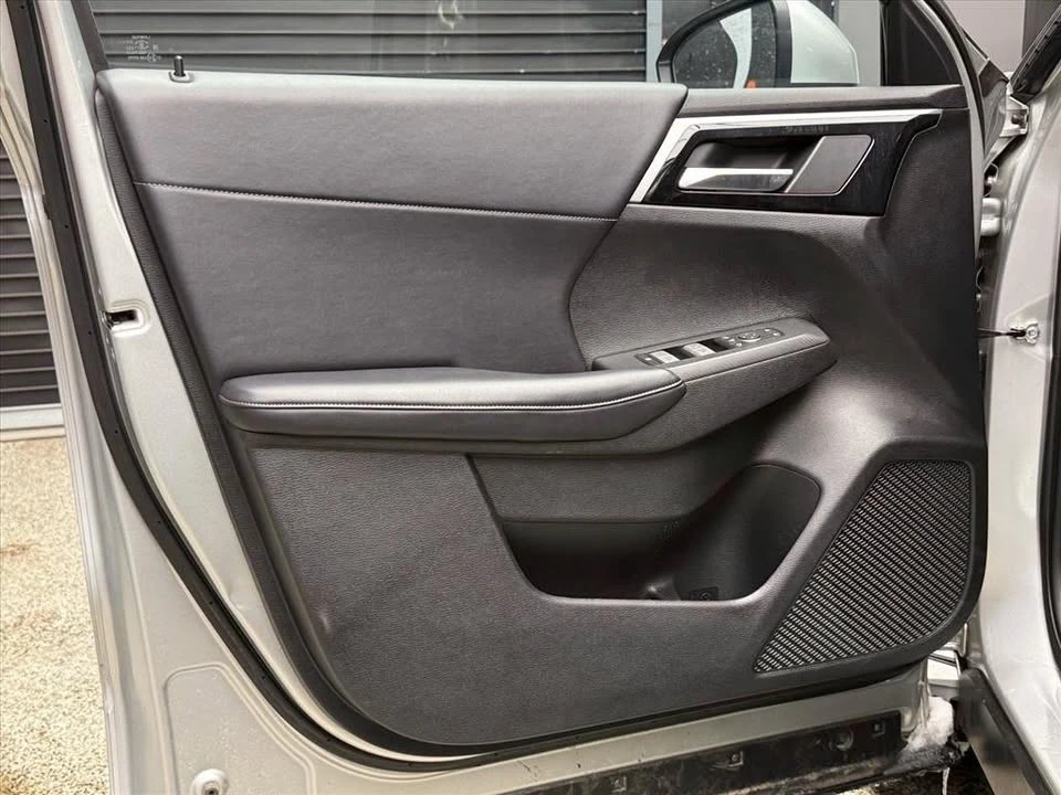 2024 Mitsubishi Outlander - Image 7 of 20