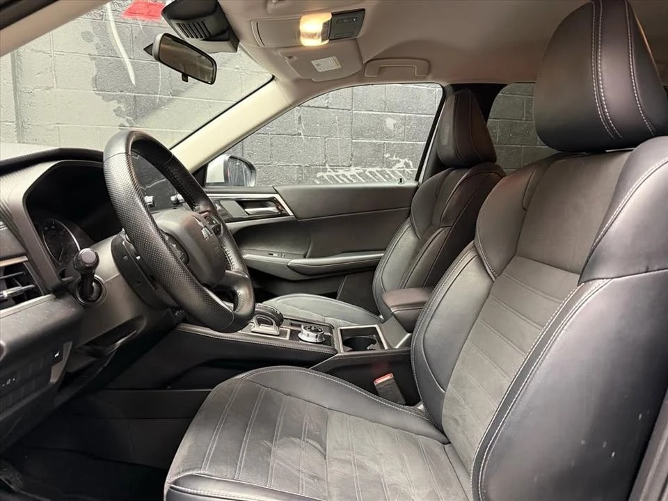 2024 Mitsubishi Outlander - Image 8 of 20