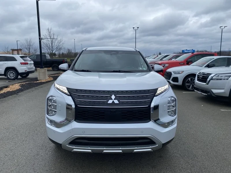 2024 Mitsubishi Outlander - Image 6 of 17