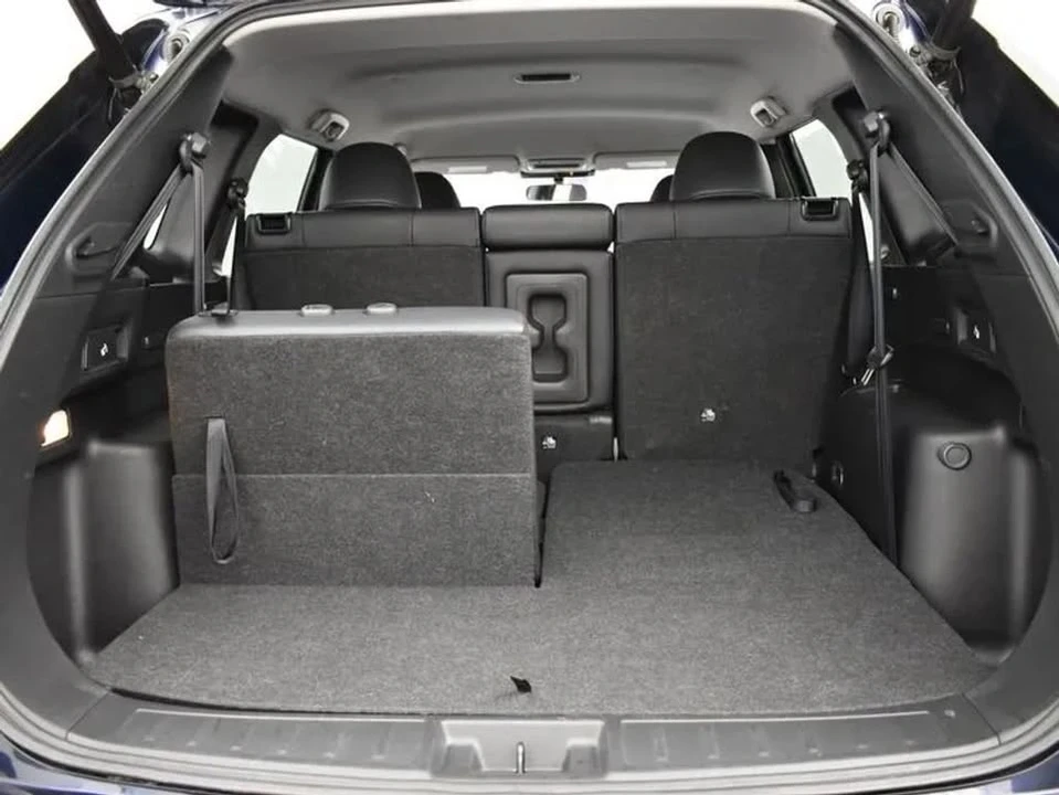 2024 Mitsubishi Outlander - Image 11 of 12