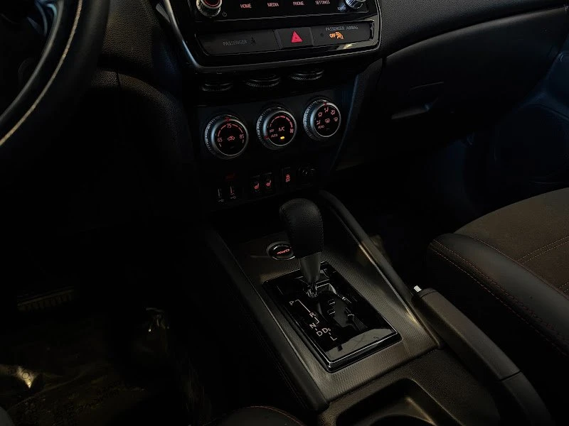 2024 Mitsubishi Outlander - Image 19 of 19