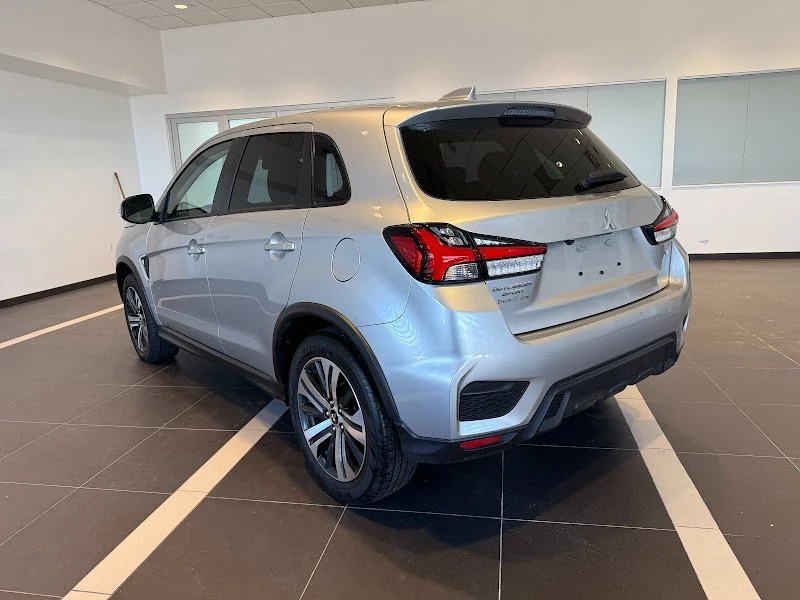 2024 Mitsubishi Outlander - Image 5 of 19