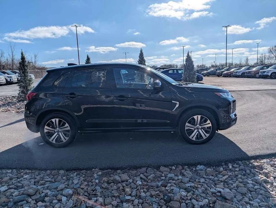 2024 Mitsubishi Outlander - Image 11 of 16