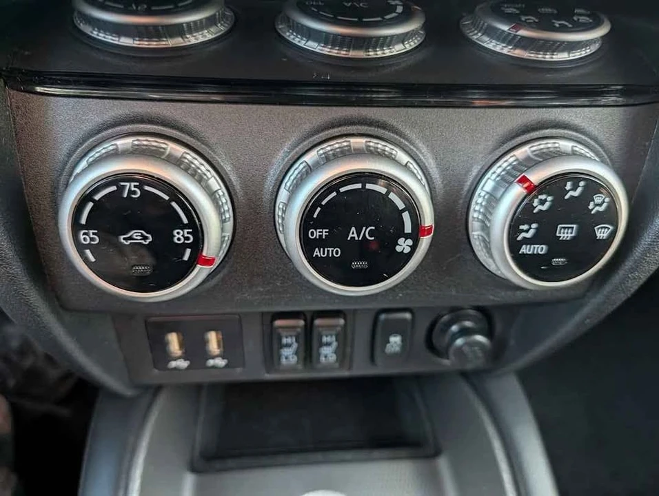 2024 Mitsubishi Outlander - Image 8 of 16