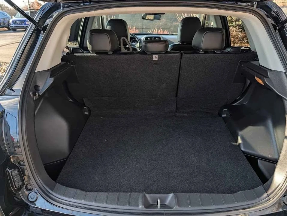 2024 Mitsubishi Outlander - Image 15 of 16