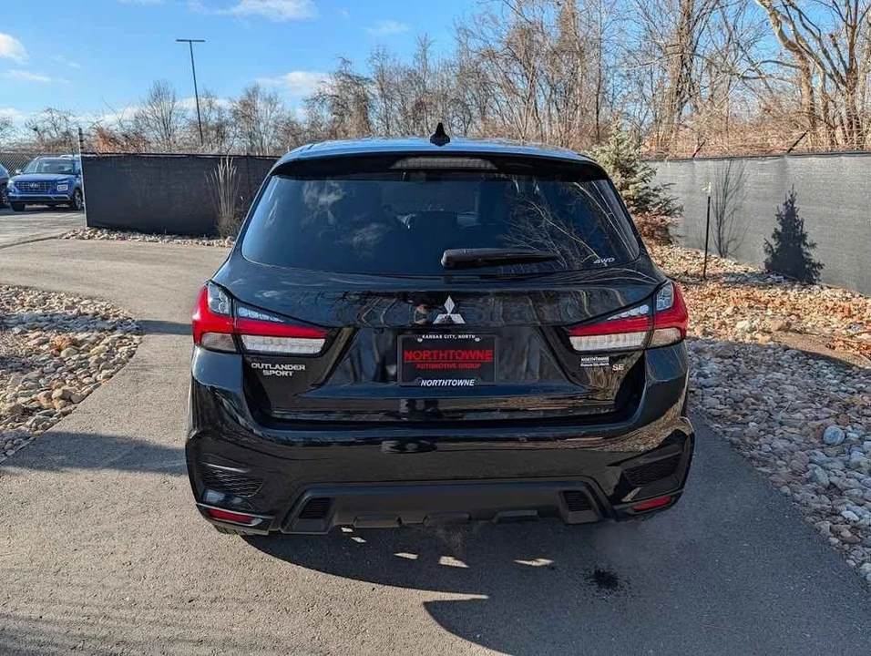 2024 Mitsubishi Outlander - Image 16 of 16