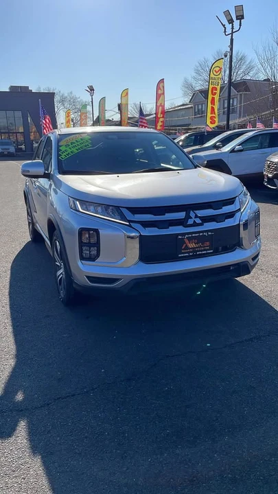 2024 Mitsubishi Outlander - Image 3 of 8