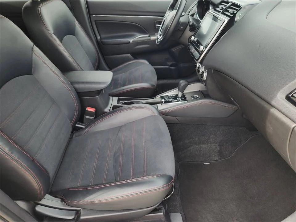 2024 Mitsubishi Outlander - Image 7 of 12