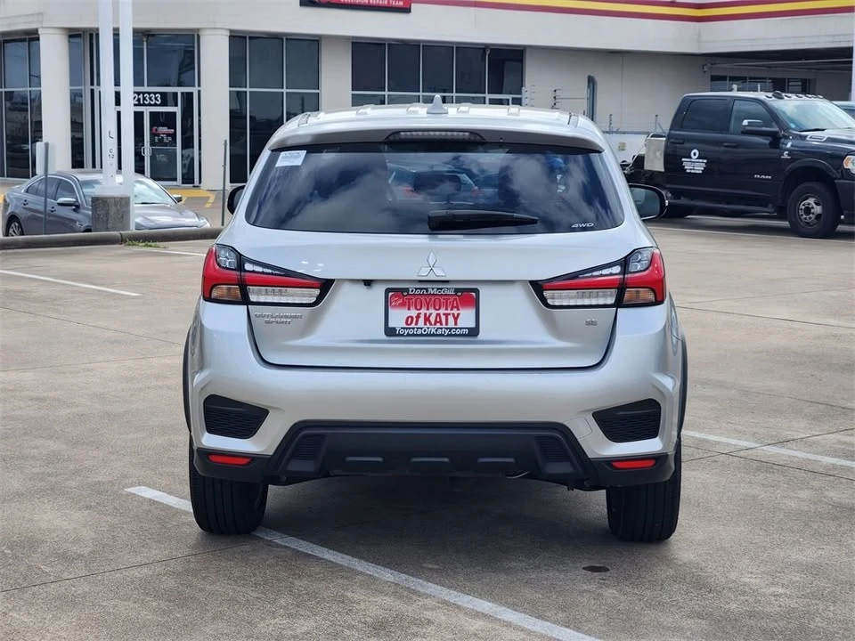 2024 Mitsubishi Outlander - Image 4 of 12