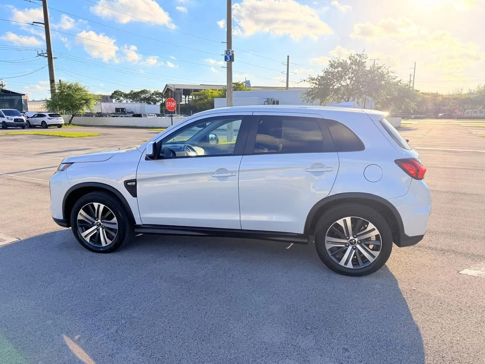 2024 Mitsubishi Outlander - Image 4 of 7
