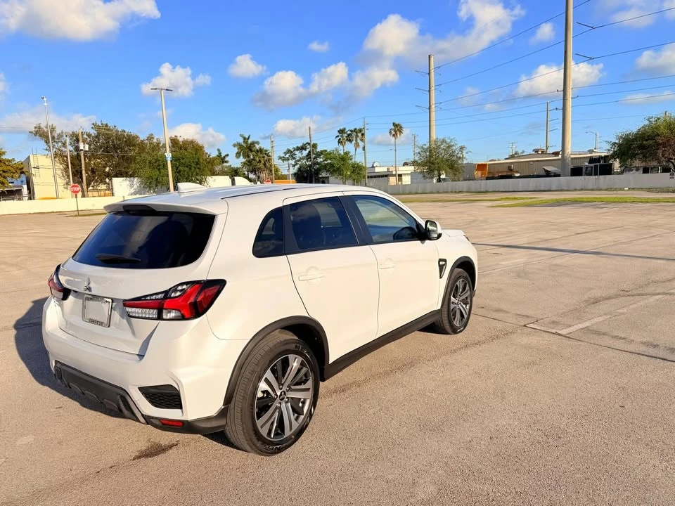2024 Mitsubishi Outlander - Image 2 of 7