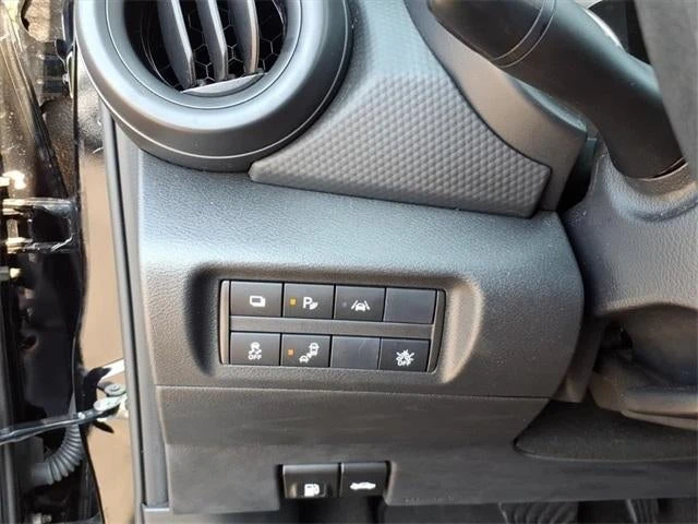 2024 Nissan Kicks - Image 5 of 18