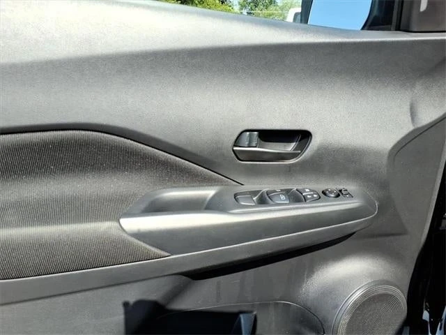 2024 Nissan Kicks - Image 2 of 18