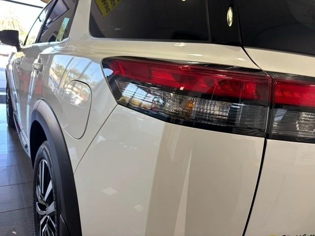 2024 Nissan Pathfinder 5th Gen - Image 12 of 21