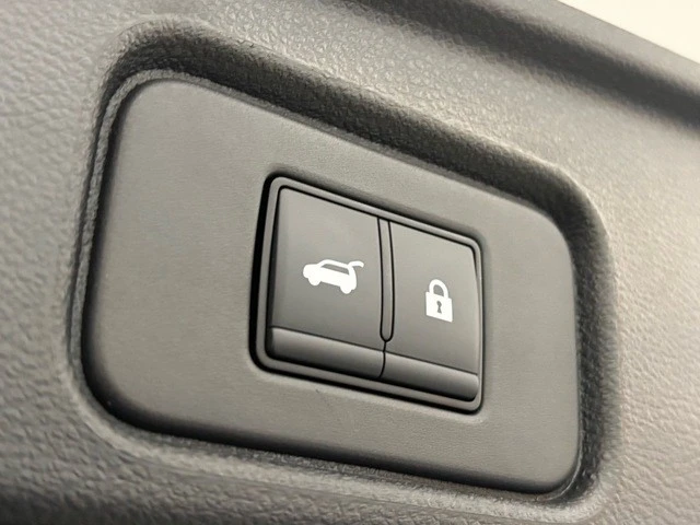 2024 Nissan Pathfinder 5th Gen - Image 17 of 21
