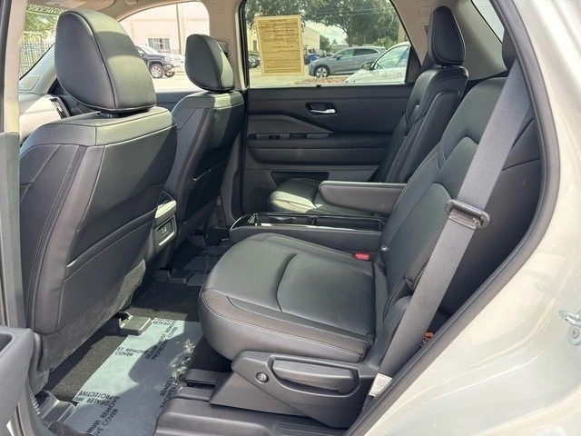 2024 Nissan Pathfinder 5th Gen - Image 9 of 21