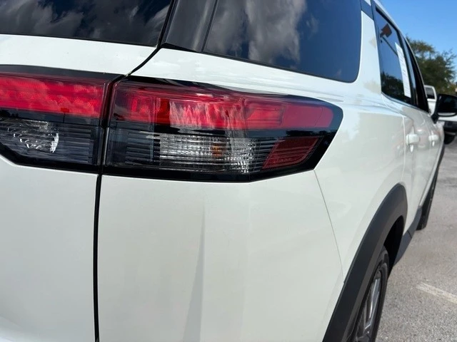 2024 Nissan Pathfinder 5th Gen - Image 15 of 21