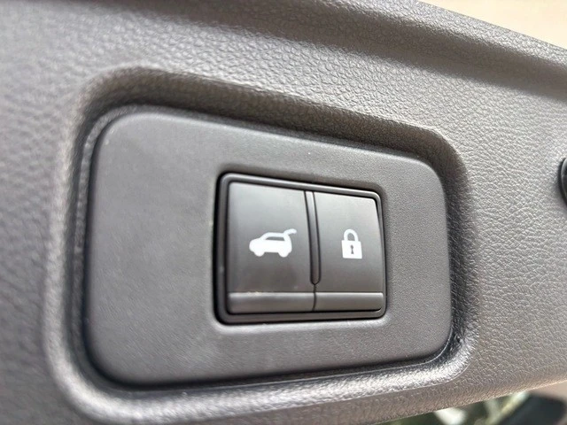 2024 Nissan Pathfinder 5th Gen - Image 18 of 21