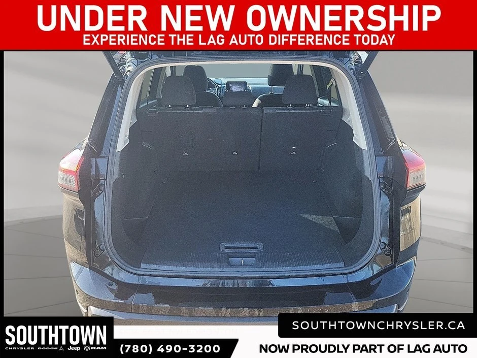 2024 Nissan Rogue - Image 14 of 18