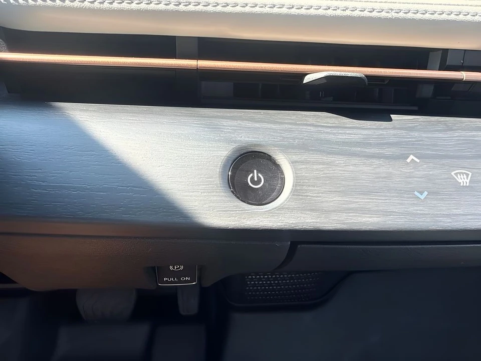 2024 Nissan - Image 16 of 25