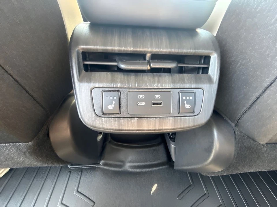 2024 Nissan - Image 9 of 25