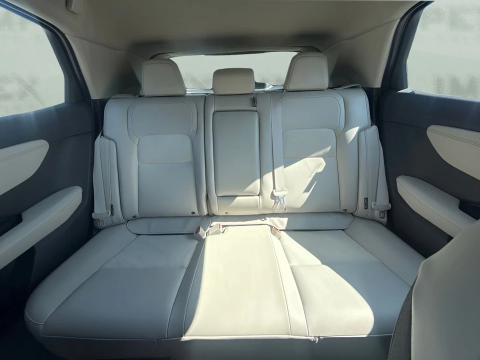 2024 Nissan - Image 8 of 25