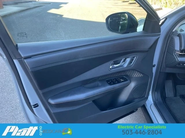 2024 Nissan - Image 18 of 31