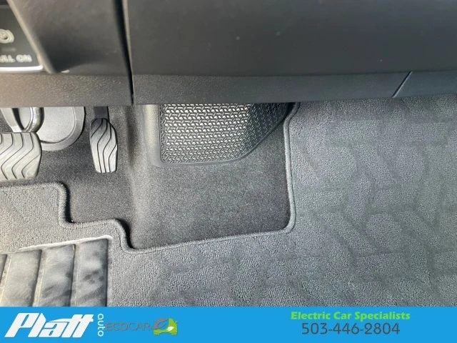 2024 Nissan - Image 25 of 31