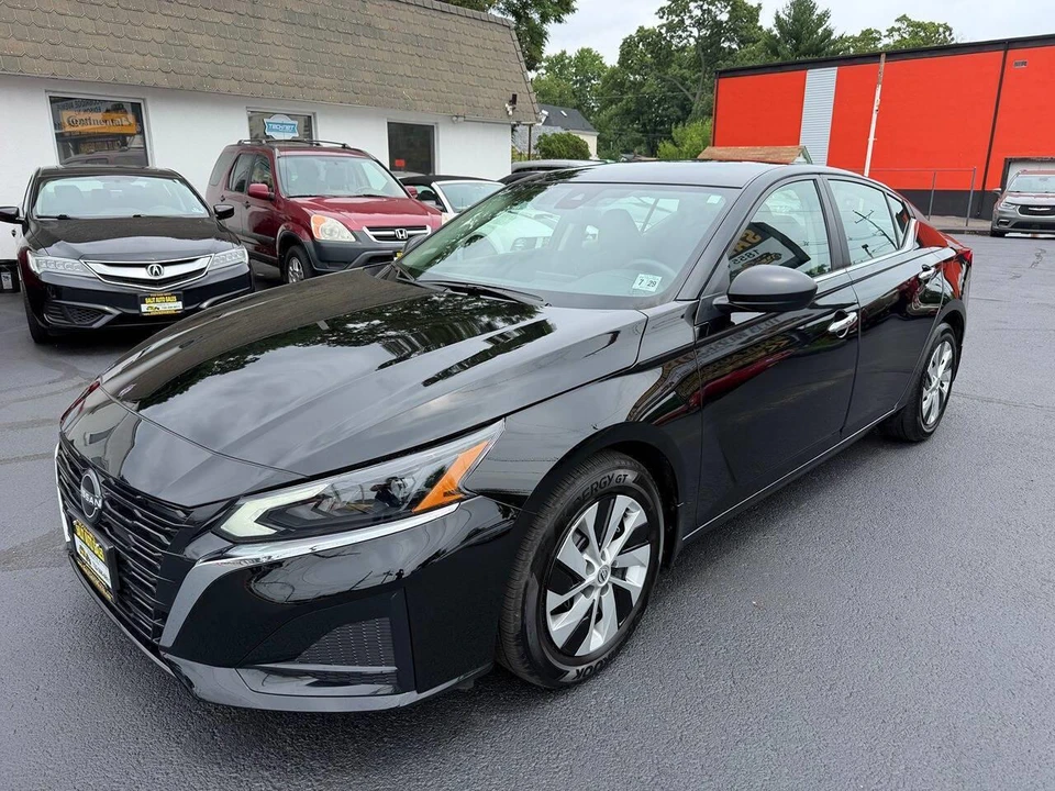 2024 Nissan Altima 6th Gen - Image 19 of 25
