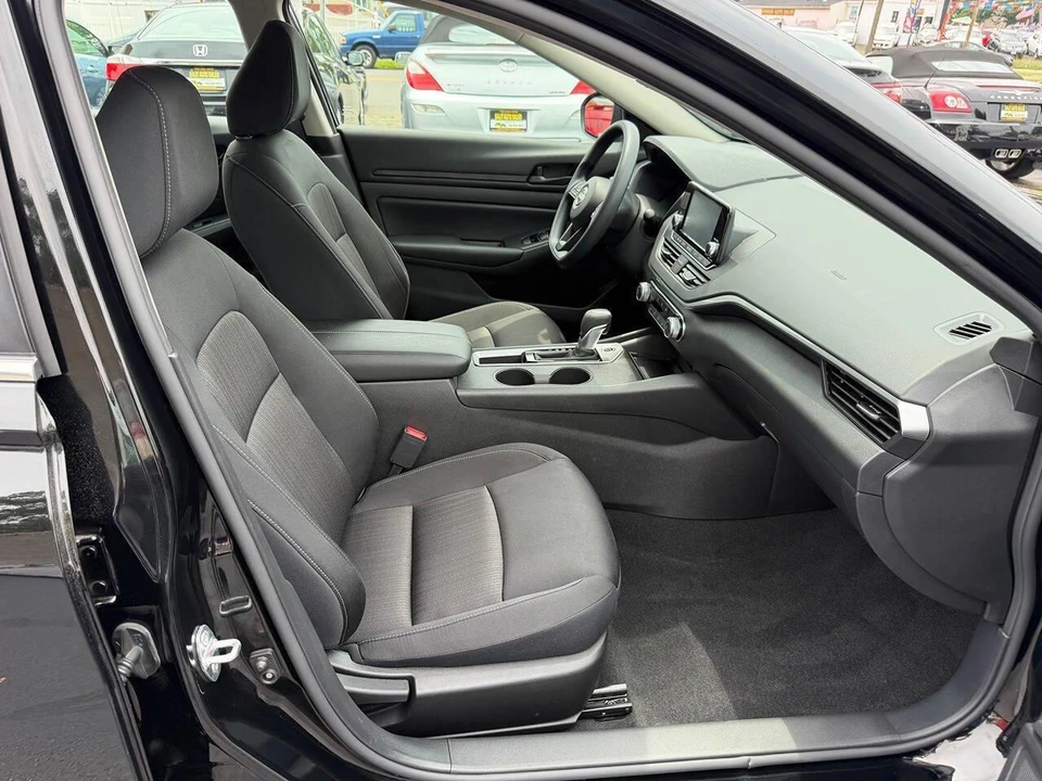2024 Nissan Altima 6th Gen - Image 14 of 25