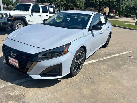 2024 Nissan Altima 2.5 SR Sedan 4D