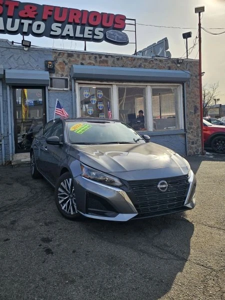 2024 Nissan Altima 6th Gen - Image 2 of 12