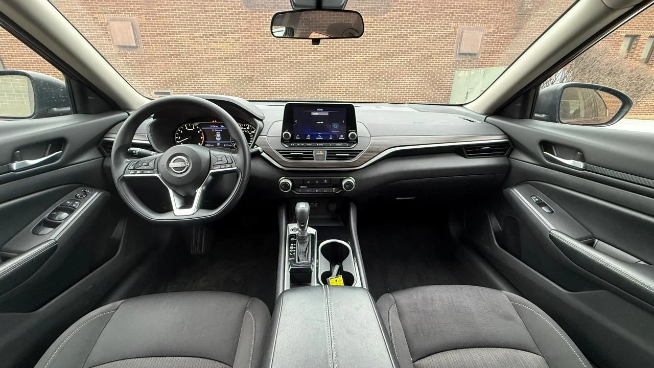 2024 Nissan Altima 6th Gen - Image 15 of 21