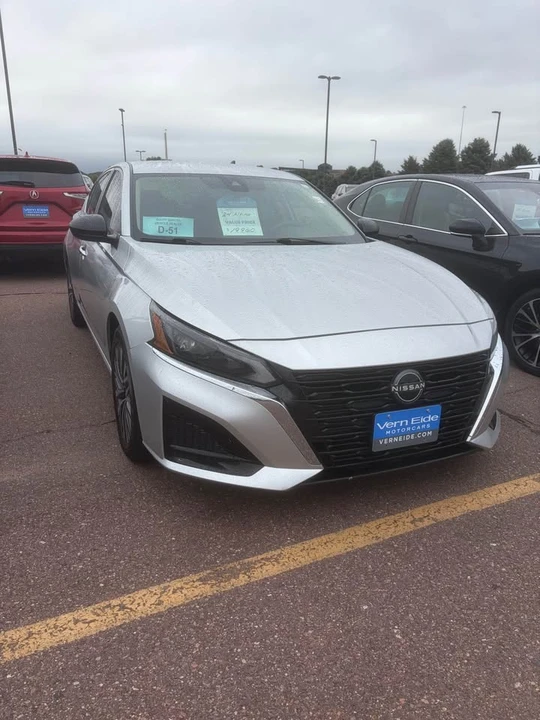 2024 Nissan Altima 6th Gen - Image 2 of 8