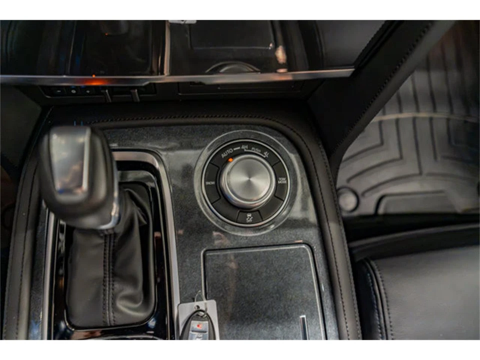 2024 Nissan Armada - Image 29 of 31