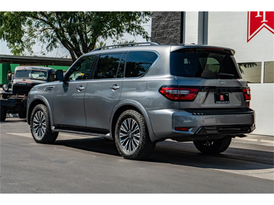 2024 Nissan Armada - Image 18 of 31