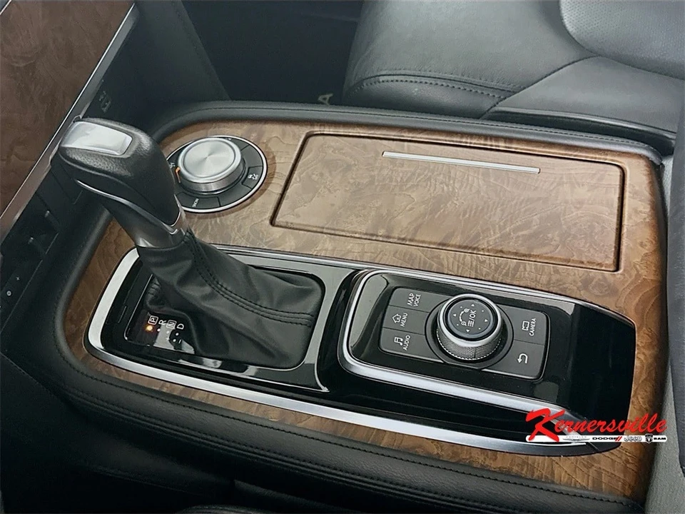 2024 Nissan Armada - Image 16 of 21