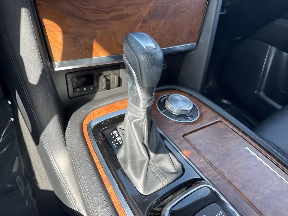 2024 Nissan Armada - Image 19 of 21
